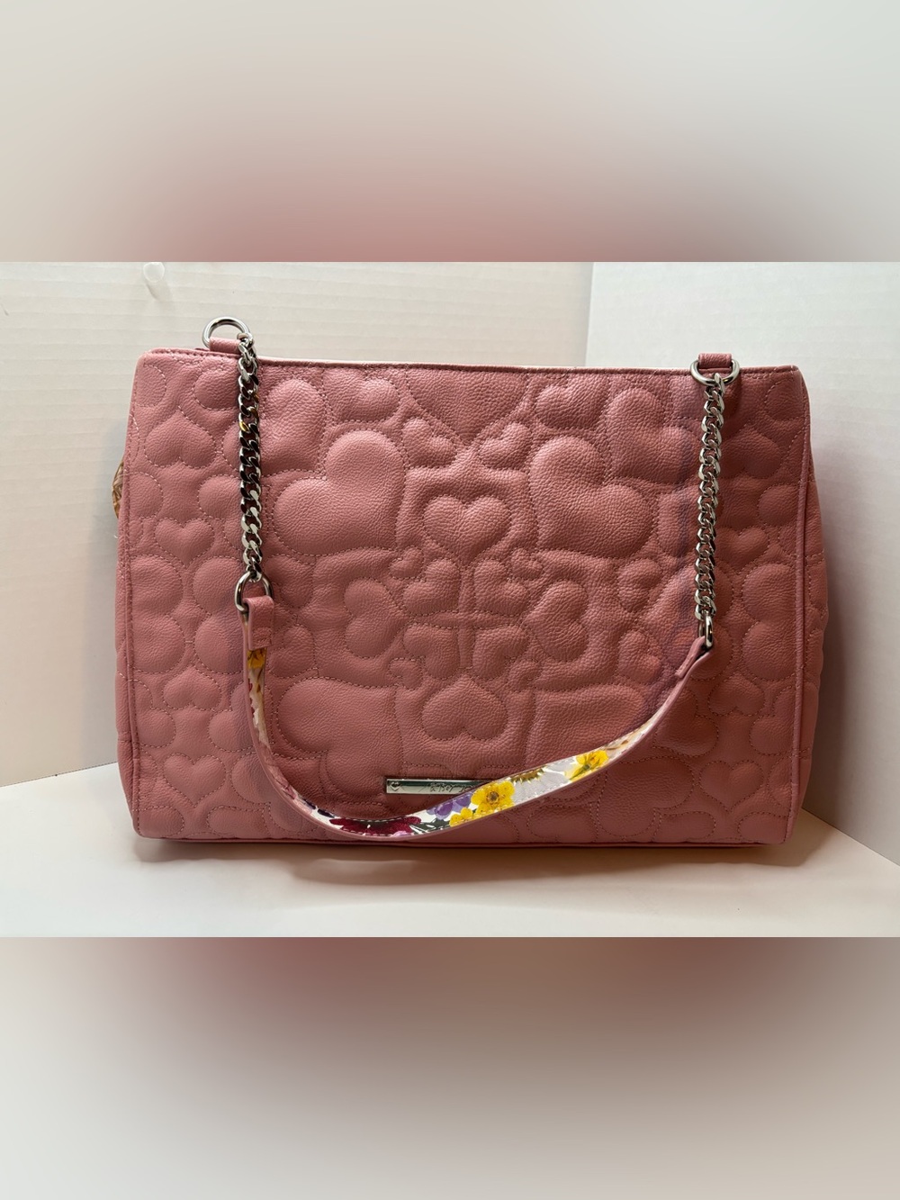 Betsey Johnson Stylish Pink Tote shoulder bag W Floral Scarf - Picture 3 of 4